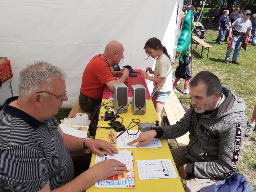 CQ Gyereknap